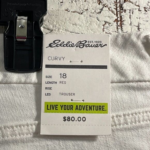 Eddie Bauer NWT Women's White Curvy Trouser Denim Jeans. Plus Size 18 - Picture 8 of 12
